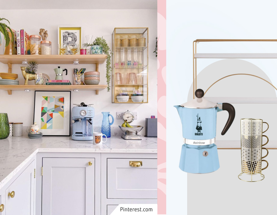 Cocina estrecha y angosta que, sobre el mesón, tiene un coffee corner con una cafetera de estilo vintage celeste. Moodboard Sodimac que incluye cafetera italiana celeste, color beige, organizador y juego de 4 tazas apilables